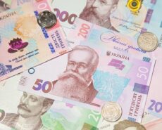 Чи можна військовослужбовця позбавити додаткової винагор...
